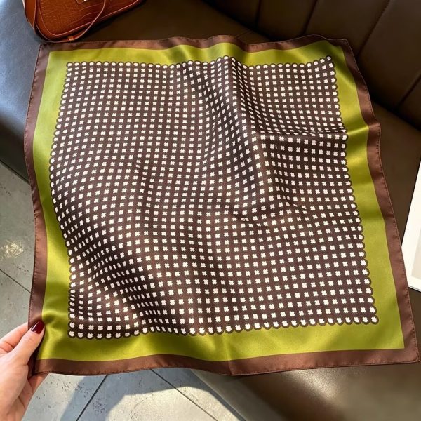 [ Vintage Geometric Clover ] 100% Real Silk Bandana 53x53cm - Premium 22g Mulberry Silk Square Scarf