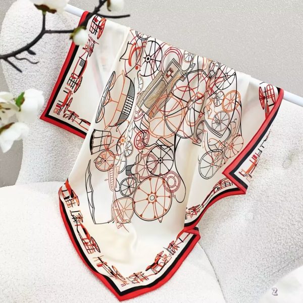 [ Vintage Royal Carriage Wheels ] 100% Real Silk Bandana 70x70cm – Premium 33g Mulberry Silk Square Scarf