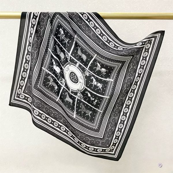 [ French Royal Carriage Wheels ] 100% Real Crepe de Chine Satin Silk Bandana 70x70cm – Heavyweight 35g Square Scarf with Neat Tailored Edges