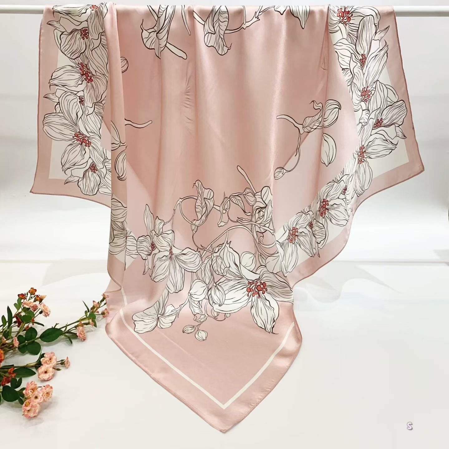 [ Minimalist French Floral Line Art ] 100% Real Silk Crepe Satin 90x90cm – Heavyweight 55g (with Pack) Square Scarf Wholesale