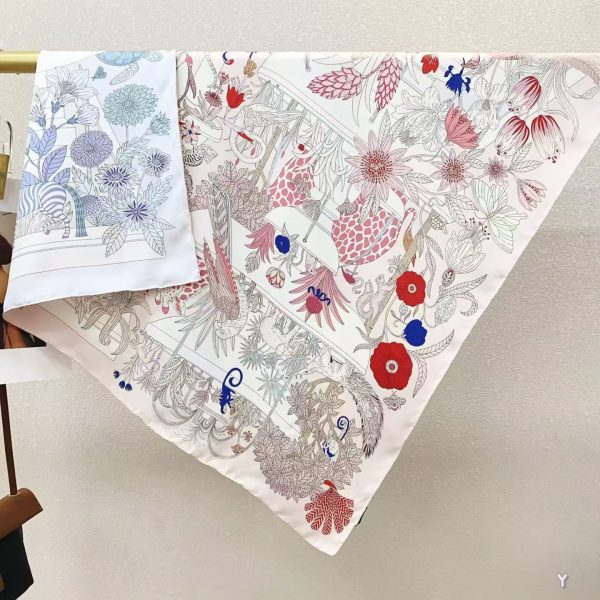 [ Tropical Wildlife Botanical ] 100% Real Silk Twill 90x90cm - 77g (with Pack) Square Scarf Wholesale
